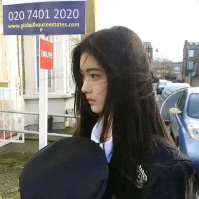 公奥婷